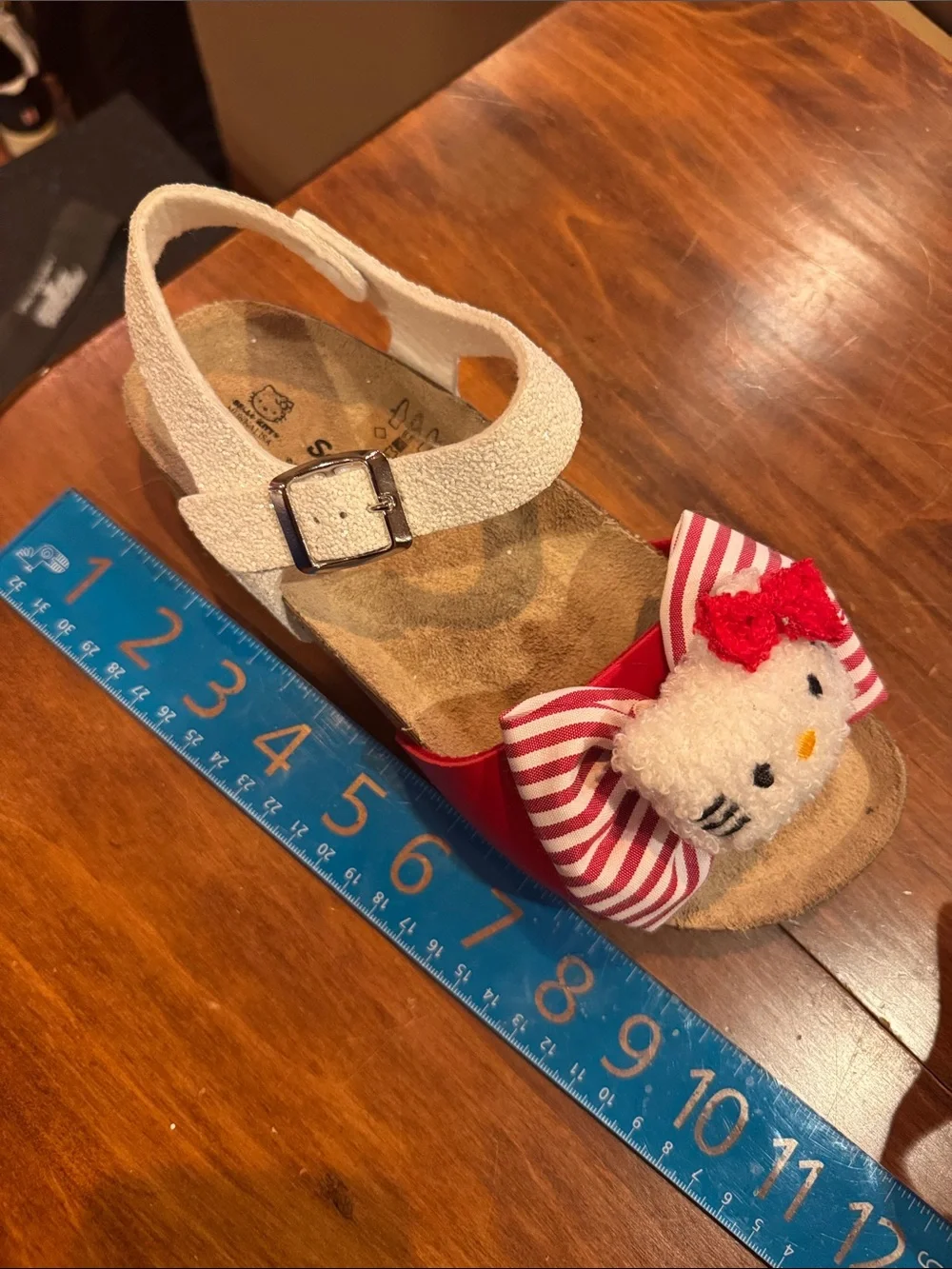 NEW MonnaLisa x Hello Kitty Red White Bow Sandal 38 Girls 5 Women’s 7.5 Sparkle